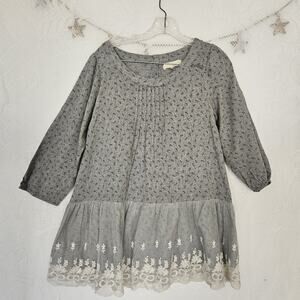 A'reve Medium Dainty Floral Lace Overlay Peasant Top Coquette Whimsical Bohemian